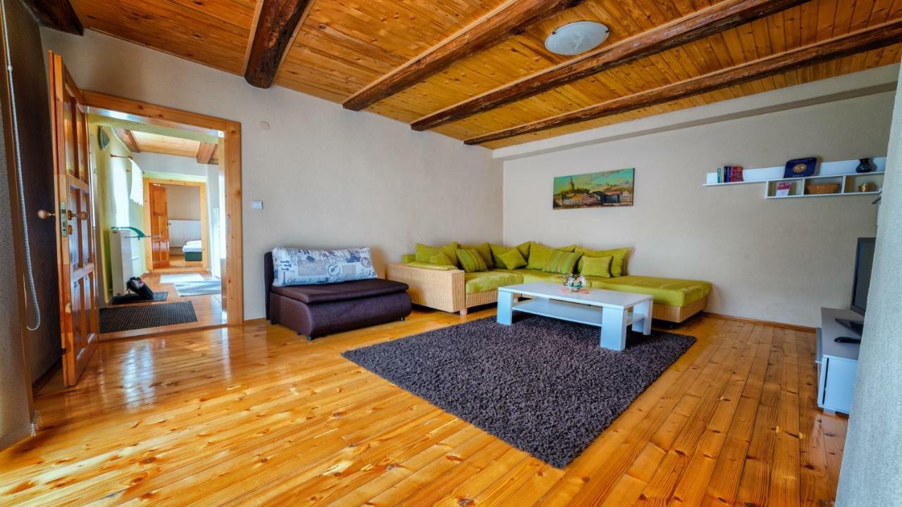 Apartment Anna Kezmarok Ngoại thất bức ảnh